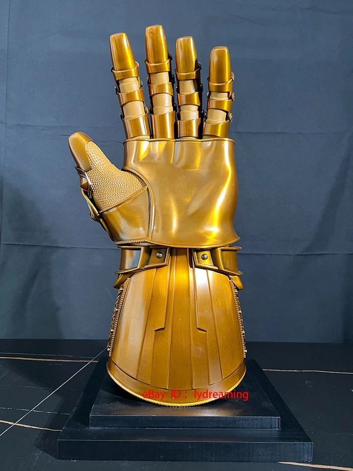 Guantelete Thanos Infinity 1/1 Completo Metal Portátil Coleccionable Edición Limitada Foto 4 de 4