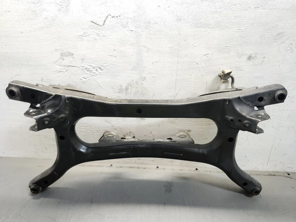 23 24 Subchasis trasero Toyota Prius Prime cuadro K travesaño OEM Foto 4 de 4