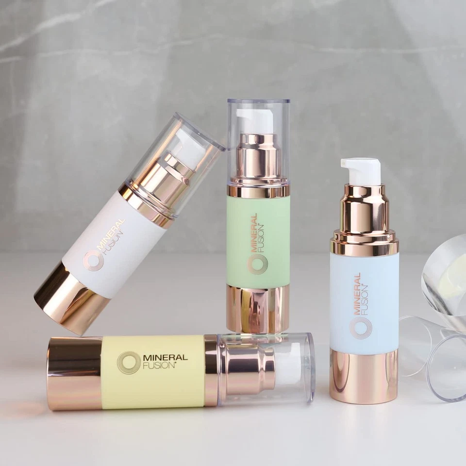 Imprimación de refinación de poros correctora de color Mineral Fusion ligera luz azul P... Foto 4 de 4