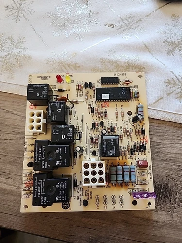 Honeywell 1012-958 Furnace Control Circuit Board 624602-B 1012-83-958C