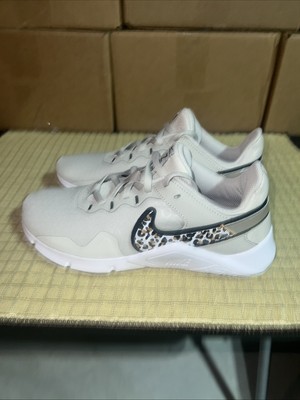 Size 7 Womens-Nike Legend Essential 2 Premium Leopard