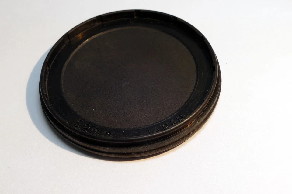 Tokina 52mm snap on type Lens Front Cap for 28mm EL and RMC II Slip on type - Image 2 of 4