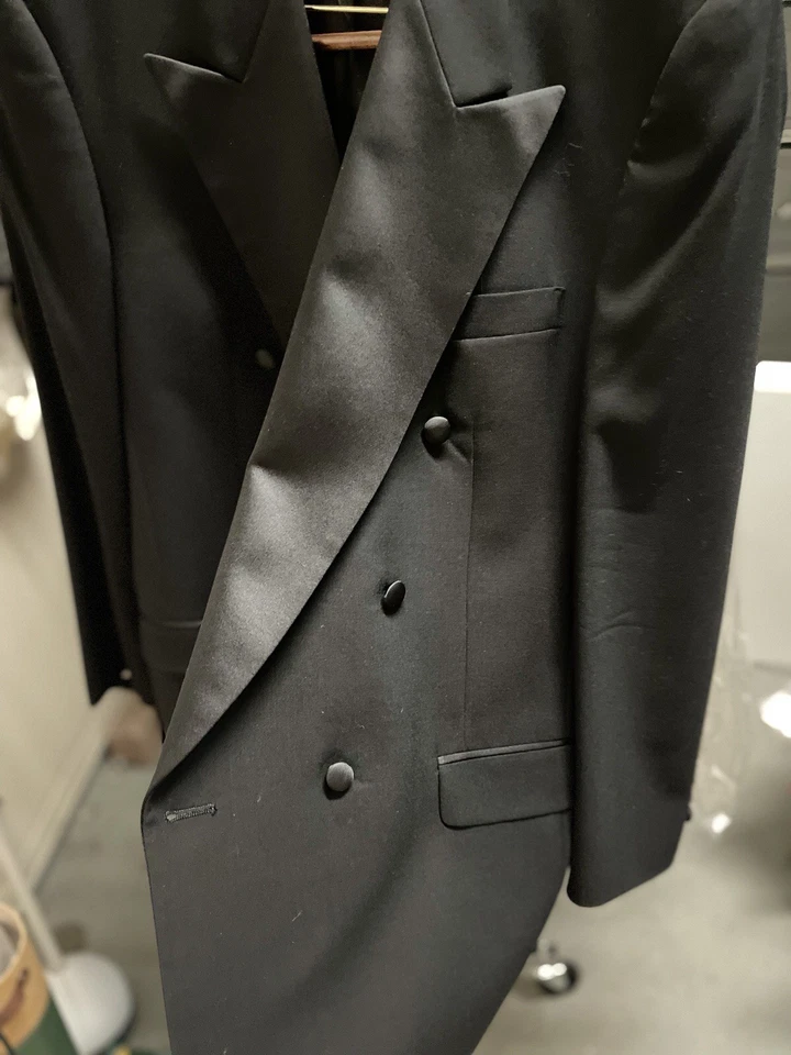 Esmoquin negro de doble botonadura para hombre 44 pantalones largos 40 x 31 1/2” Foto 4 de 4
