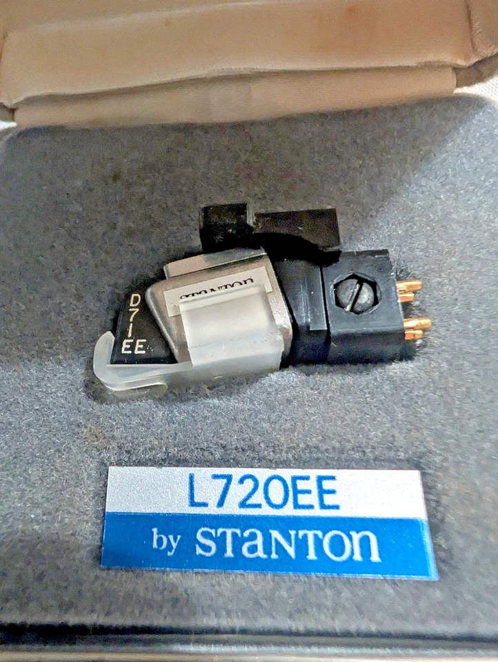 STANTON Stylus / Cartucho L720 EE Universal / Montaje P D71EE Stylus Foto 2 de 4