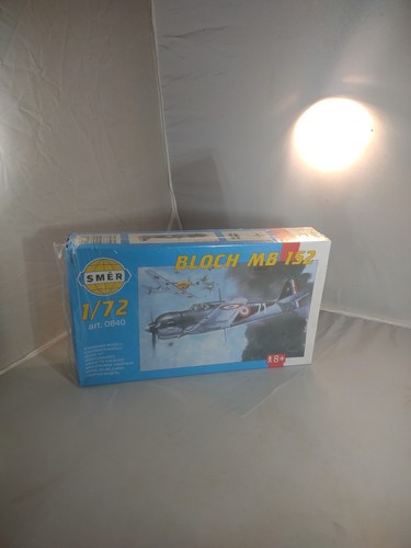 VINTAGE HELLER BLOCH 152 1/72 SCALE MODEL PLANE KIT Complete - Picture 1 of 2