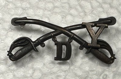 Original WW1 Single Cavalry Sew On Bronzed Collar Insignia