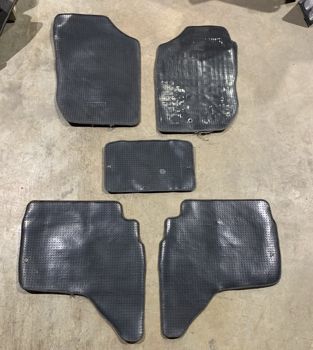 OEM Toyota Hilux Surf N130 RHD Floor Mats 1990-1995 JDM Great Used
