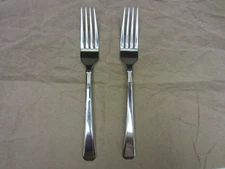 2 Gorham Design Studio Tristan II Stainless 18/8 Japan Dinner Forks 8 1/8"