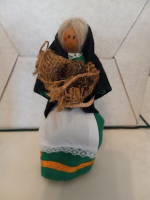 I Am Grainne Granny Wooden Doll from Ireland Grange Crafts 6.6  Tall Excellent