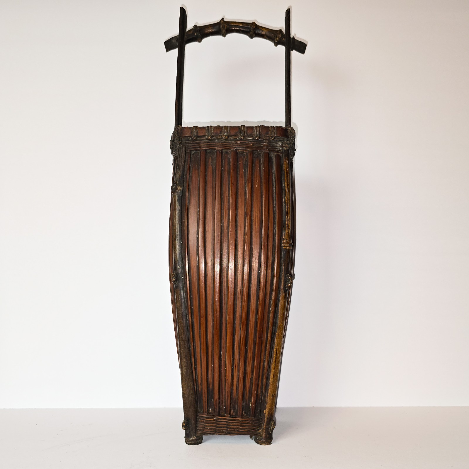 Antique Japanese Bamboo Ikebana Basket w/ Handle Meiji Taisho Ribbed Slat Form