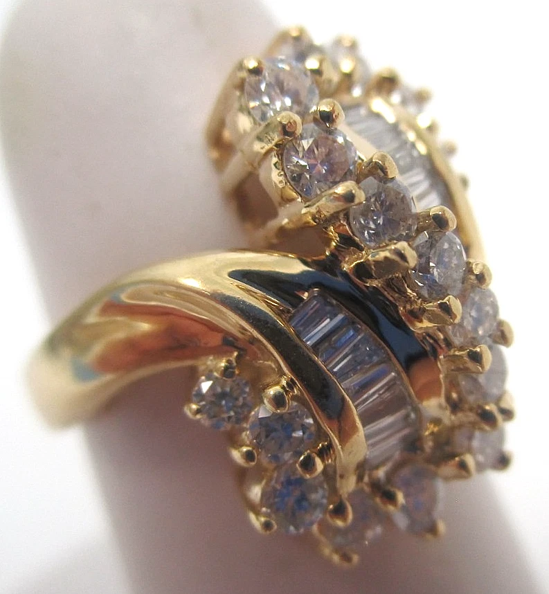 Vintage 14k Yellow Gold Diamond Swirl Ring 1.5ct TW Baguettes and Round Size 5 - Image 2 of 4