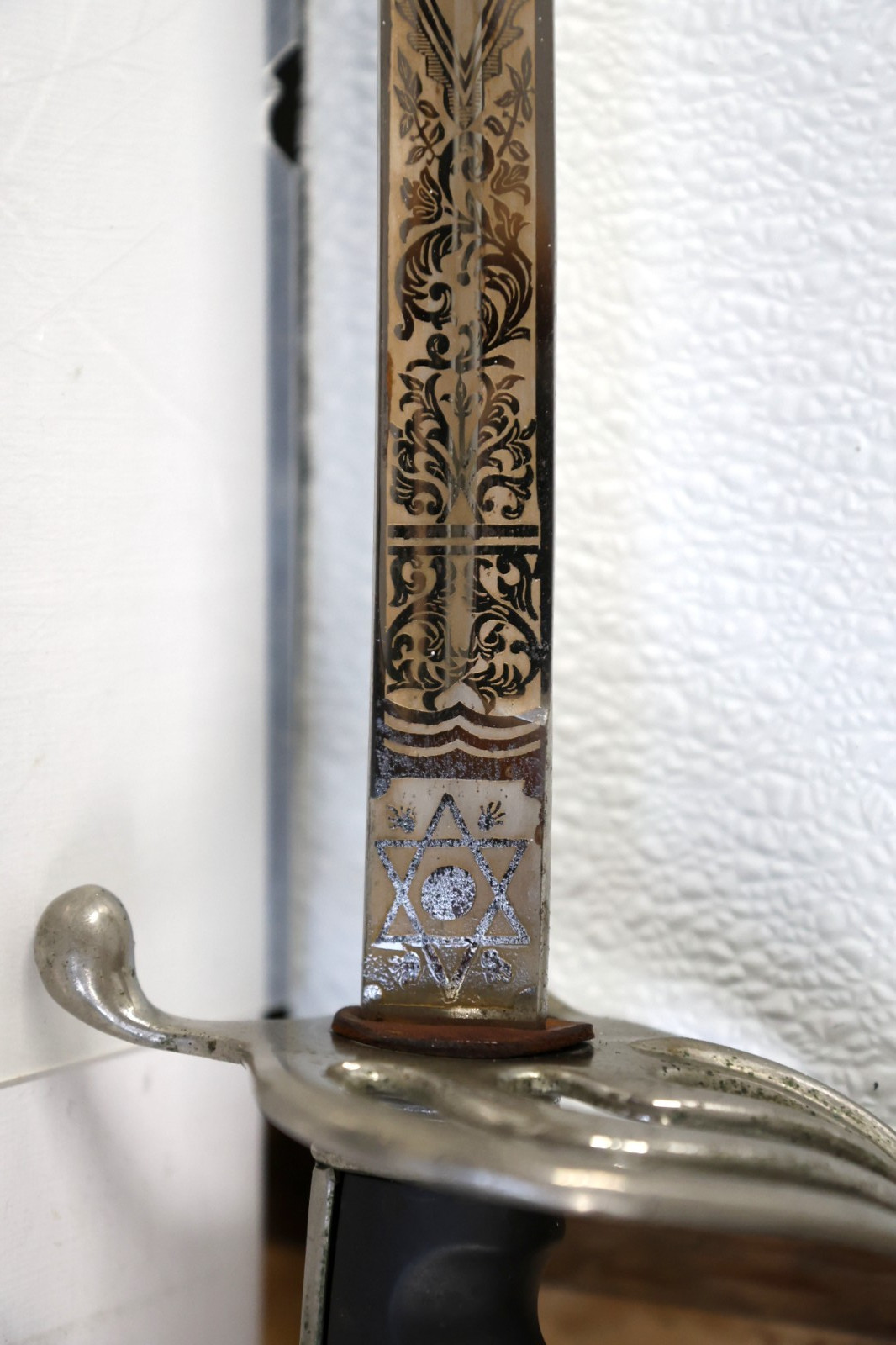 US Army M1902 Engraved Officer's Saber & Sheath - Harding Uniform & Regalia 28"