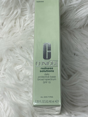 Clinique Redness Solutions Daily Protective Base SPF 15 1.35 oz / 40 ml NIB