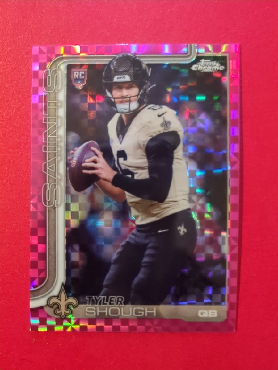 2025 Topps Chrome Tyler Shough #398 Hot Pink X-Fractor Refractor