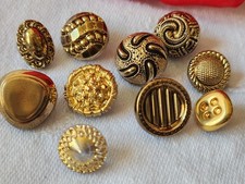 Lot 10 boutons anciens en verre doré panaché 1 à 1,4 cm ref 2016