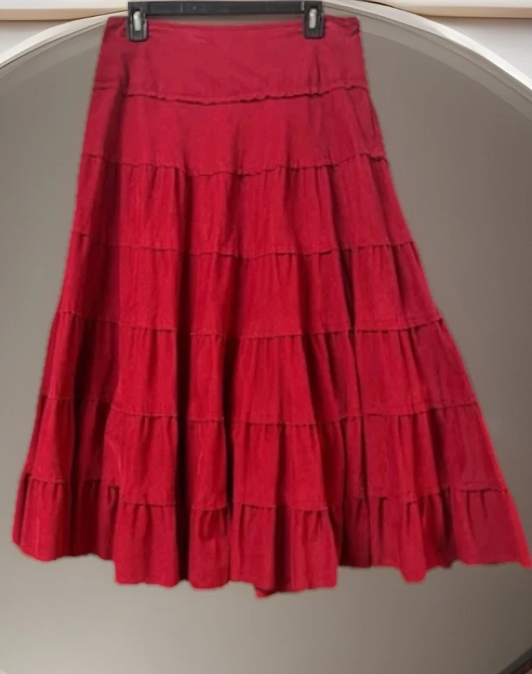 Falda De Colección April Cornell Línea A Talla Mediana Roja en Niveles Pana Bordes Crudos Cremallera Lateral Foto 4 de 4