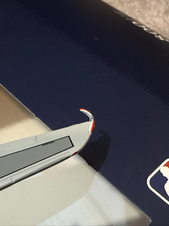 GeminiJets Emirates Airlines a380 NBA librea 1:400 y United Express Bae146 Foto 3 de 4