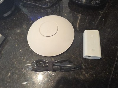 Ubiquiti UniFi AP AC LR Long Range Wireless Access Point UAP-AC-LR With Poe Adap