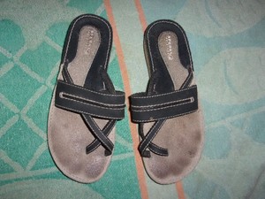 sperry black sandals