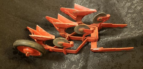 1954 ESKA IH Int. Harvester McCormick Tractor Plow 3 Bottom 1:16 Scale RARE!!!! - Picture 13 of 18