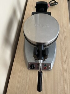 WARING PRO PROFESSIONAL THICK BELGIAN WAFFLE MAKER WMK300