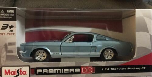 Maisto Premiere DC 1:24 Scale Ford Mustang Yellow and Black