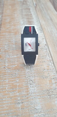 Swatch Square Die Vent En Poupe SUBI100 Quartzuhr Vintage Uhr