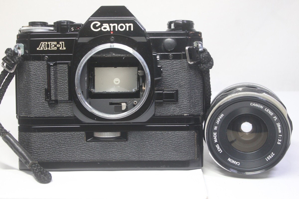ルート411様、美品！Canon AE-1 プログラむFD35-105 F3.5 Canon AE-1 Program with Canon 35-105mm f3.5 FD Macro zoom