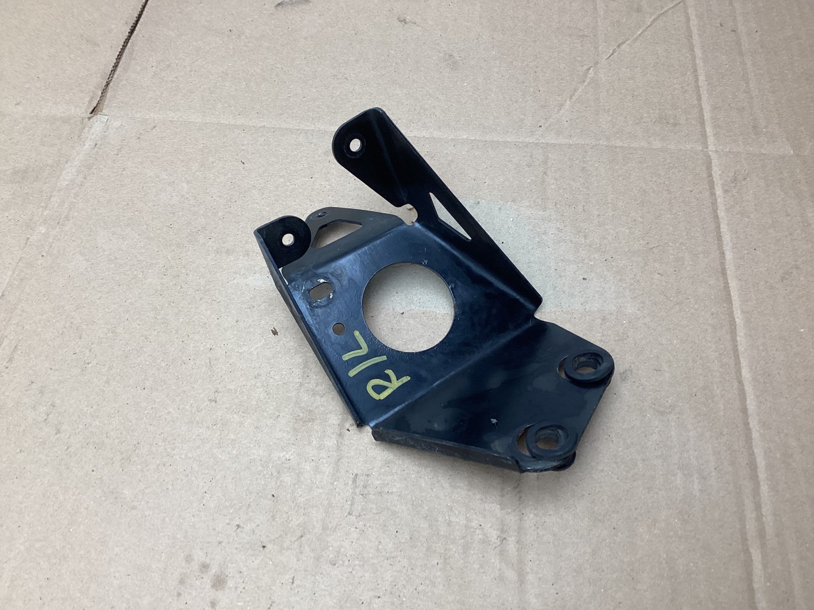 McLaren 650S 2015-2017 REAR+LEFT Radiator support