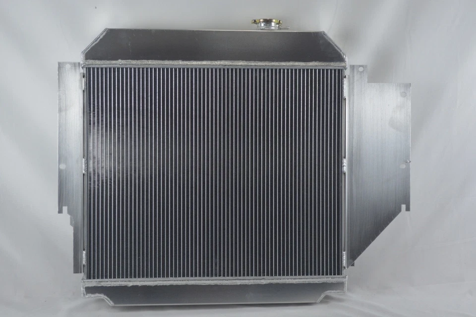 Radiador para Ford E-150 E-250 E-350 Econoline Club Wagon 1992-1996 4,9 L L L6 AT MT Foto 2 de 4