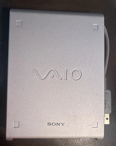 Sony VAIO PCGA-UFD5 Portable External USB 1.44 MB 3.5” Floppy Disk Drive