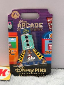 DEC stamp pin Oliver オリバー ピンバッジ DEC stamp pin Oliver