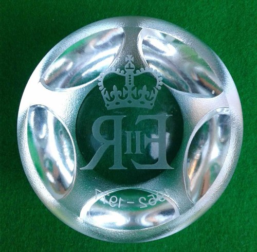 SELECTION OF ASSORTED GLASS PAPERWEIGHTS. (Ref CB80) - Picture 17 of 351