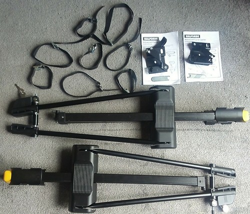 Two single bike Halfords Advanced Roof 