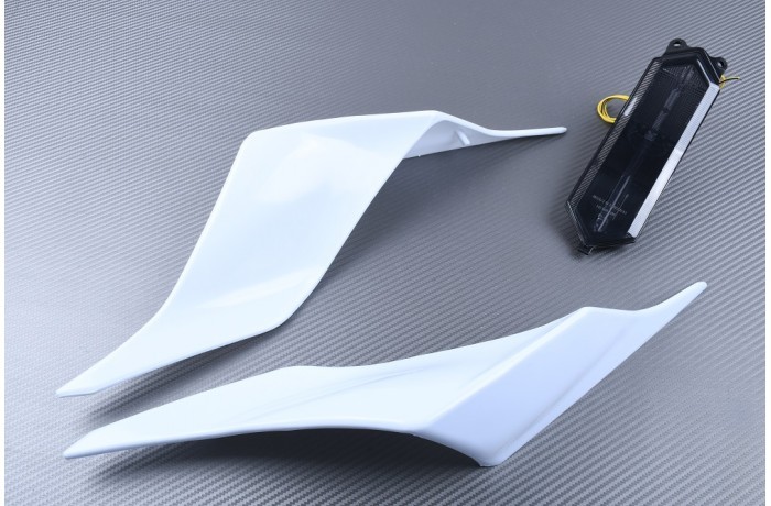 Kit carrosserie arrière avec coque brute et feu fumé pour Yamaha R6 en piste