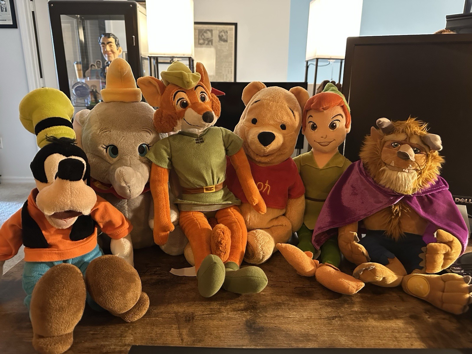 Dumbo Robin Hood Goofy Peter Pan Pooh