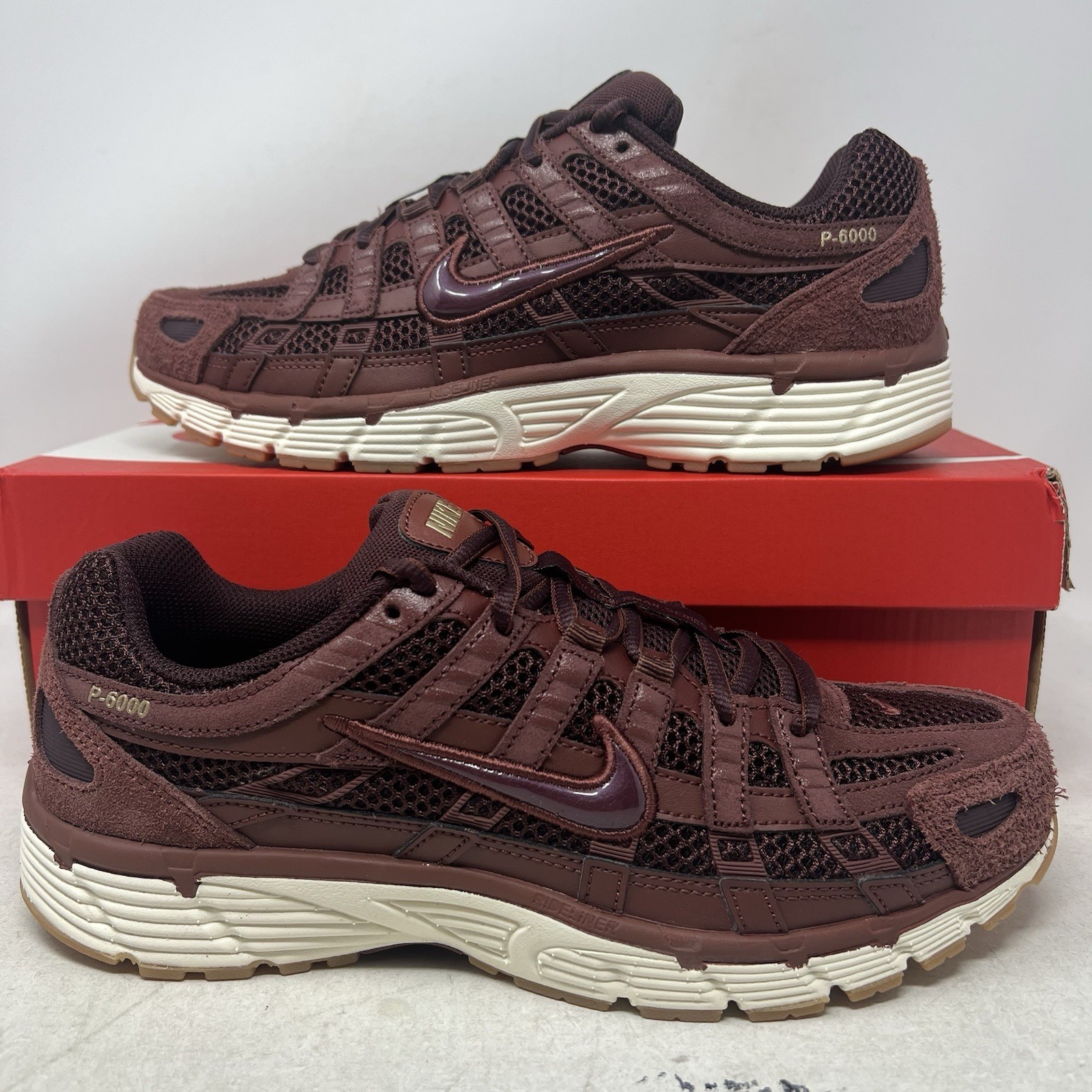 Nike P 6000 SE Dark Pony oro metallizzato bordeaux Crush scarpe uomo HF0015 200