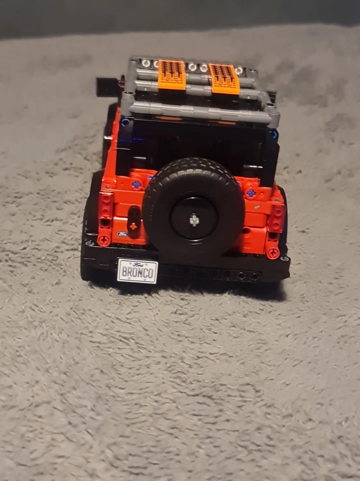 LEGO Technic 42213 Ford Bronco SUV, photo 3 of 4
