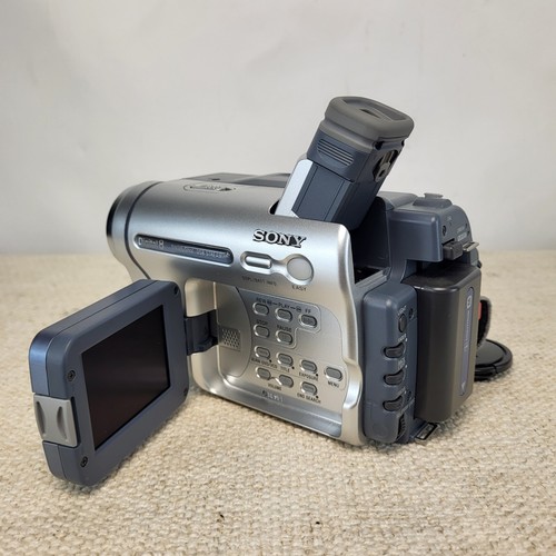 SONY HANDYCAM DCR-TRV255E CAMCORDER DIGITAL 8 VIDEO CAMERA WITH ACCESSORIES VGC - Picture 12 of 24