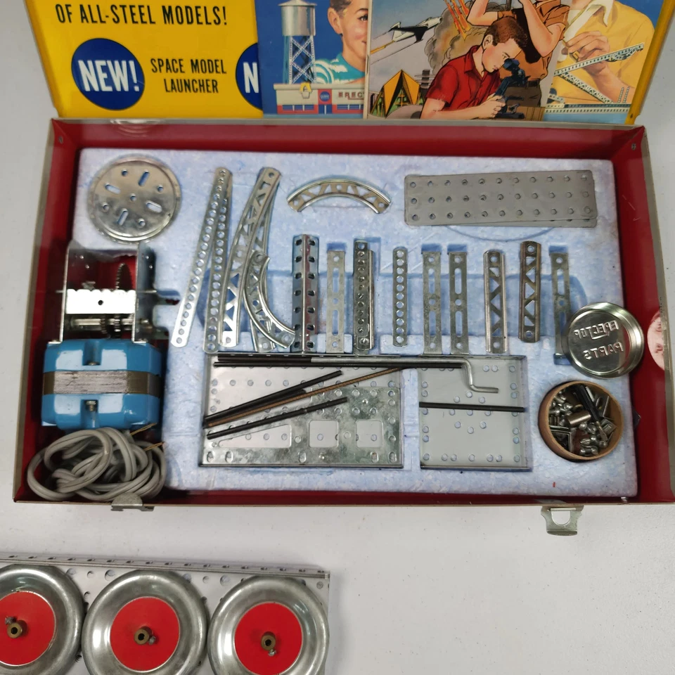 Juego de construcción de lanzacohetes Gilbert Erector No. 10053 Motor Works Foto 4 de 4