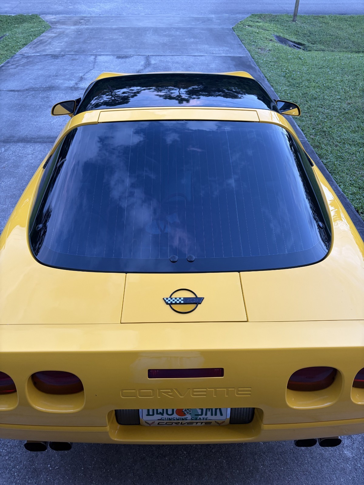 1995 Yellow Chevrolet Corvette   | C4 Corvette Photo 6