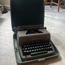 Royal Senior Companion Portable Typewriter W/Hard Tweed Case Vintage thumbnail