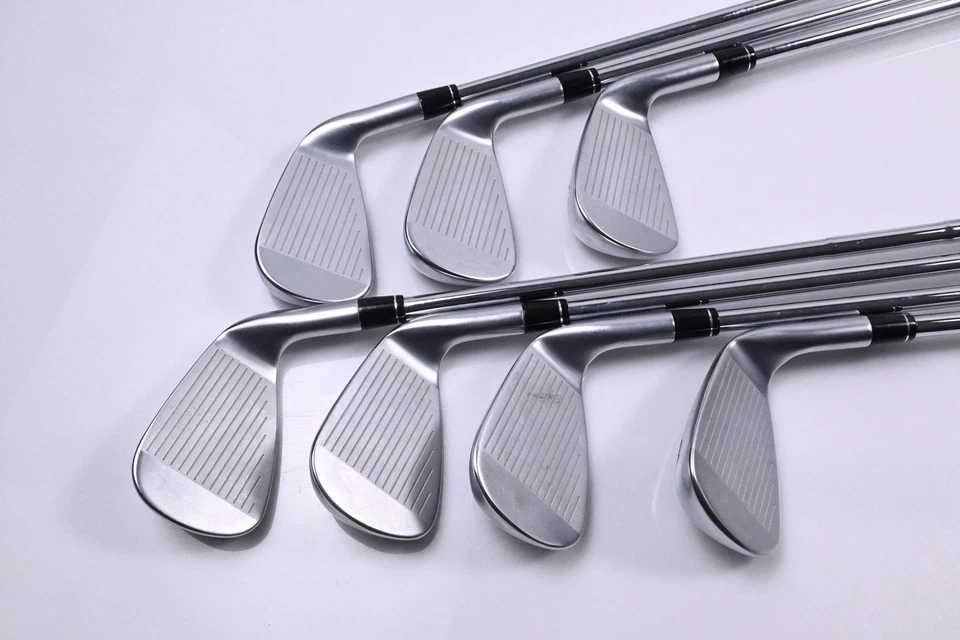 Left Hand Callaway Apex Ai200 Irons / 5-PW+AW / Regular Flex Dynamic Gold Mid - Image 3 of 4