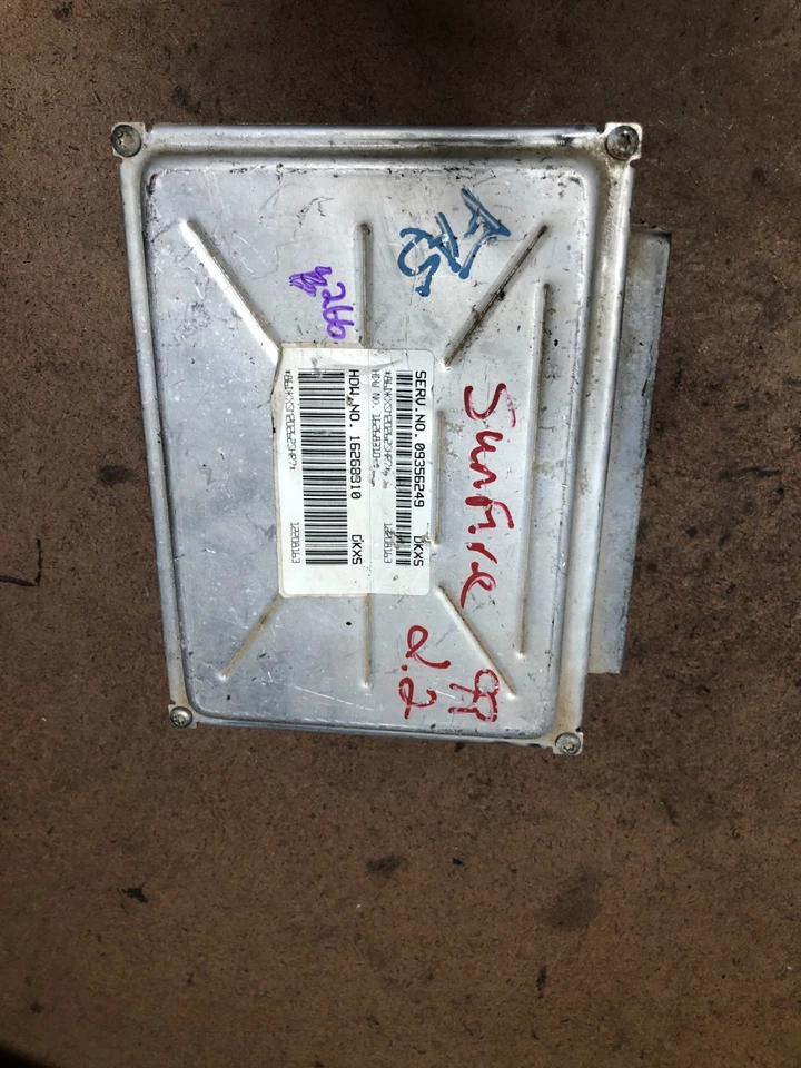 00-02 Chevrolet Cavalier Pontiac Sunfire Módulo de control del motor 2,2 L ECM 16268310 Foto 3 de 4