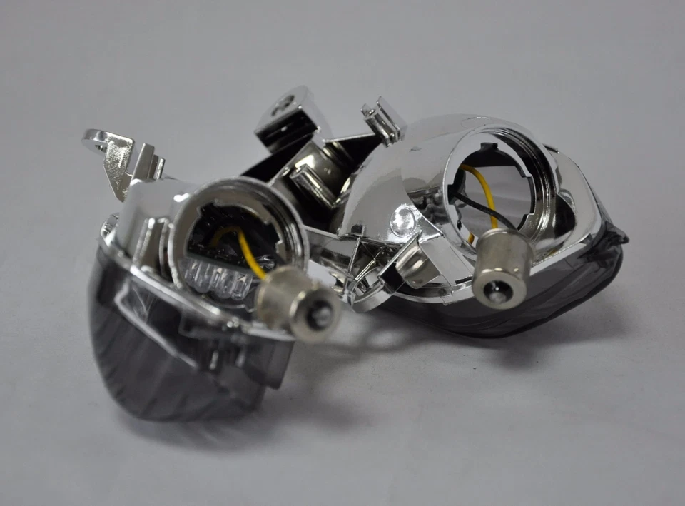 Interceptor LED 08-16 CBR1000RR 10-14 VFR1200F 14-15 800 ahumado Foto 2 de 2