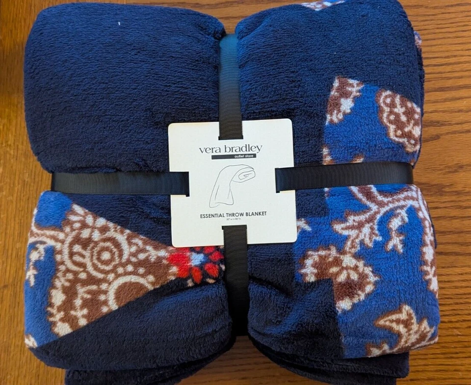 Vera Bradley Essential Manta Árbol de Vacaciones Chaquetón Azul Marino Tostado Rojo 80x50 Nuevo Foto 2 de 2