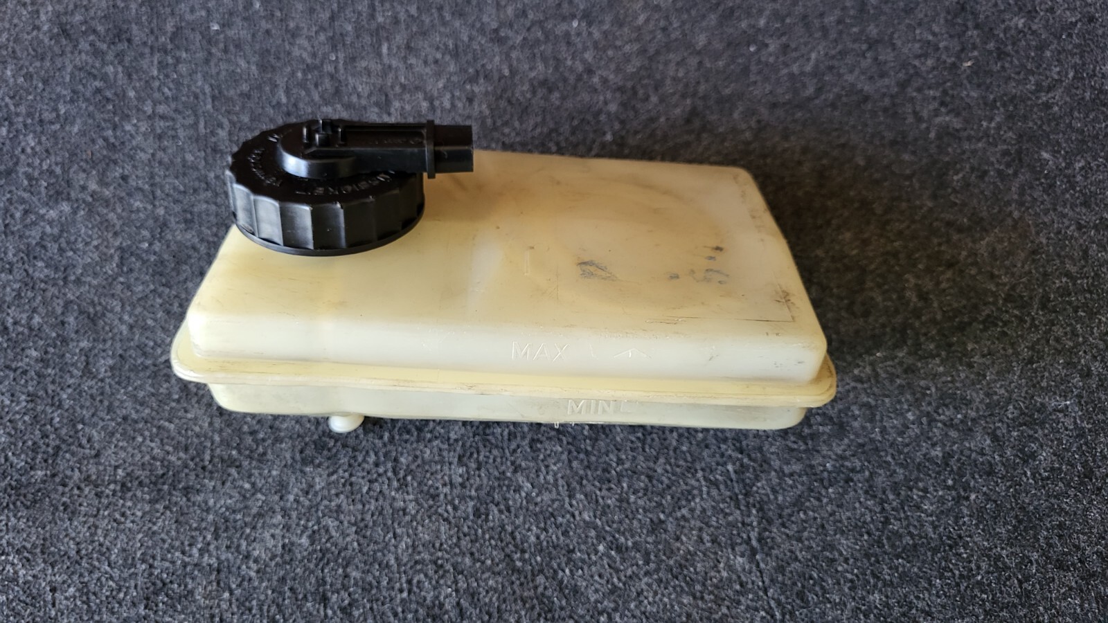 AUDI 100 C3 Brake Fluid Reservoir 443611307 | eBay 