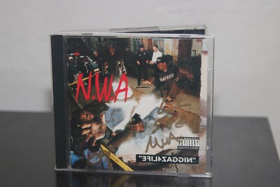 Autographed Niggaz4life by N.W.A CD NWA DRE CUBE Lil EAZY-E 1991