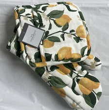 Threshold - Lemon Printed Potholder & Oven Mitt (2 piece set) New With Tags