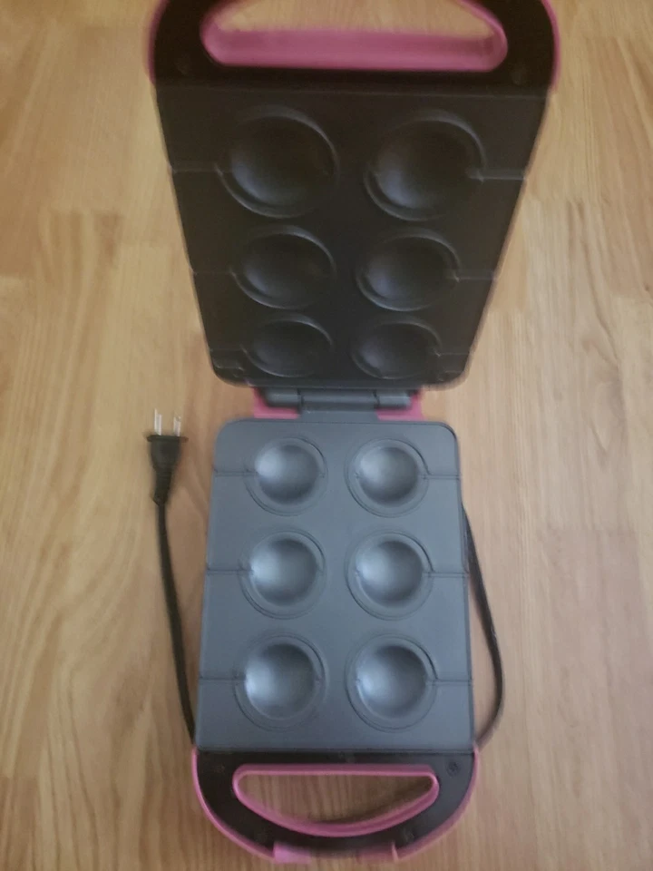 Babycakes Rosa Antiadherente Pastel Pop Maker Hace 6 Pasteles En Excelente Estado Foto 3 de 4